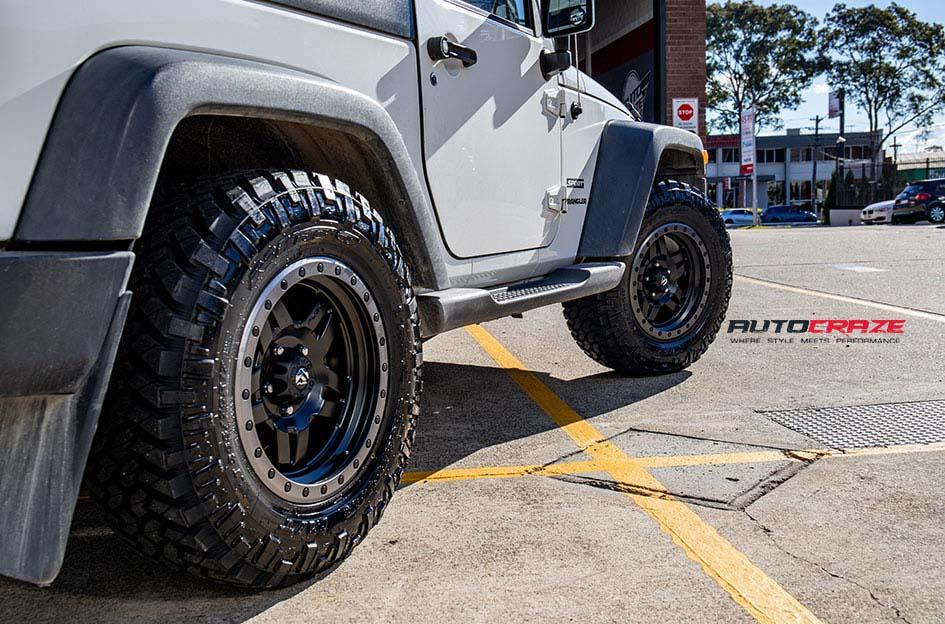 JEEP WRANGLER ANZA MATTE BLACK WITH ANTHRACITE RING